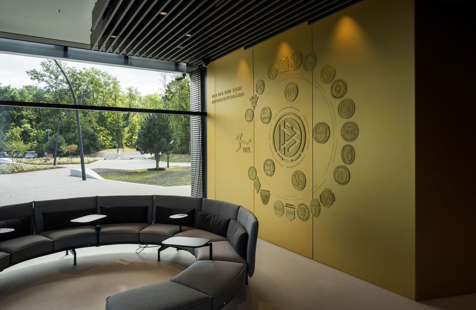 Lounge area with DFB emblem wall